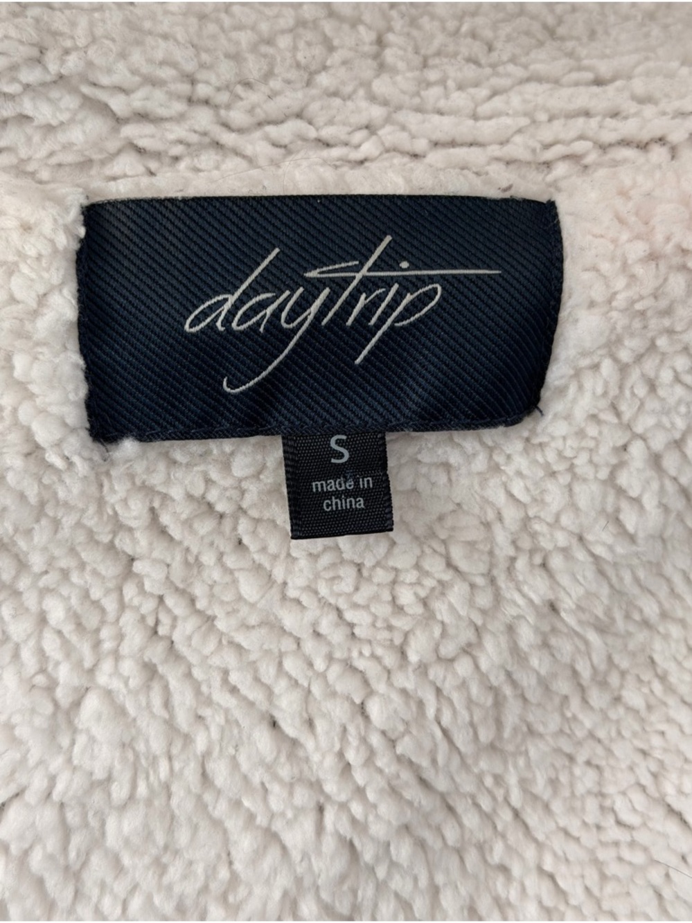 Daytrip Camo Hooded Utility Vest with Faux Fur Trim - Picture 3 of 3